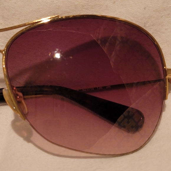AUTHENTIC TORY BURCH AVIATOR SUNGLASSES - Picture 9 of 10